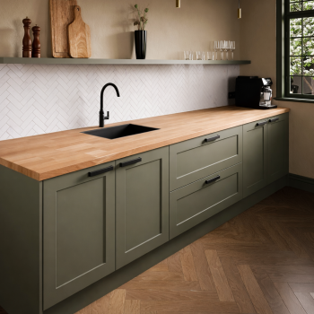 Plan de travail hêtre massif lamellé collé abouté 2500 x 650 x 26 mm - FSC 100%.