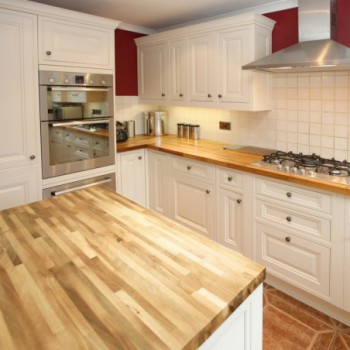 Plateau chêne massif lamellé collé abouté 1600 x 800 x 22 mm - FSC 100%.