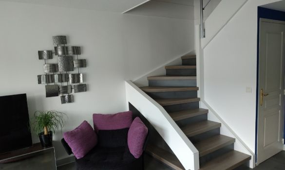 Un escalier modernisé avec la rénovation sur mesure Forestea