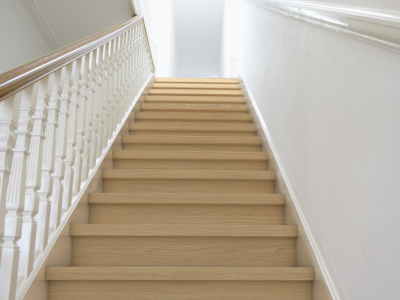 Rénovation d'escalier : le configurateur sur mesure débarque en France